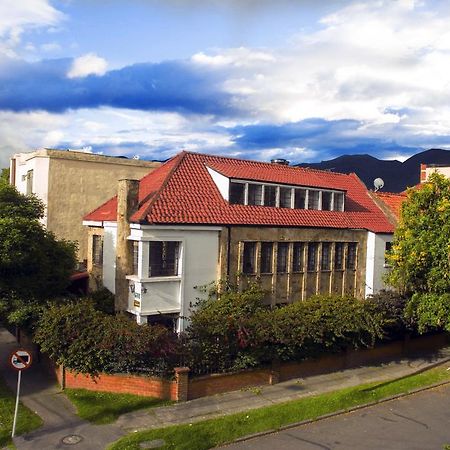 House For Groups - The Hostel Project Bogota Exterior photo