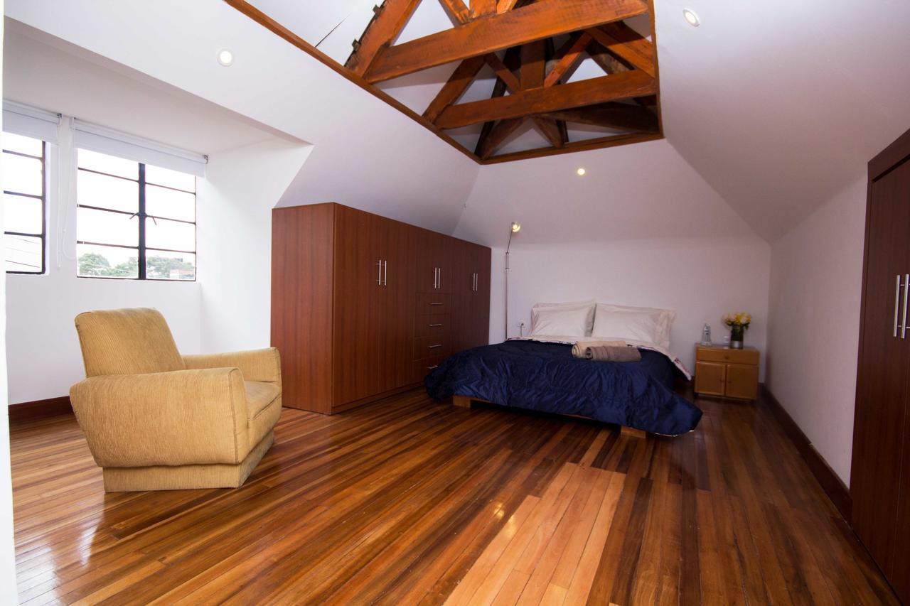 House For Groups - The Hostel Project Bogota Exterior photo
